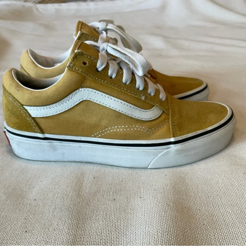 Vans Yellow and White Women's Sneakers Size 5 Used Good Condition - Picture 2 of 6